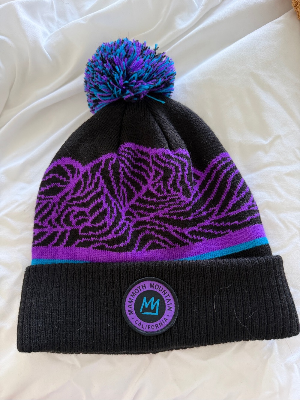 Black & Purple Pom Beanie stocking cap Mammoth Mountain